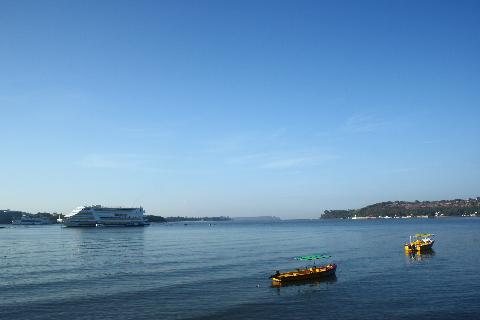 Boat Cruise in Goa - Download Goa Photos